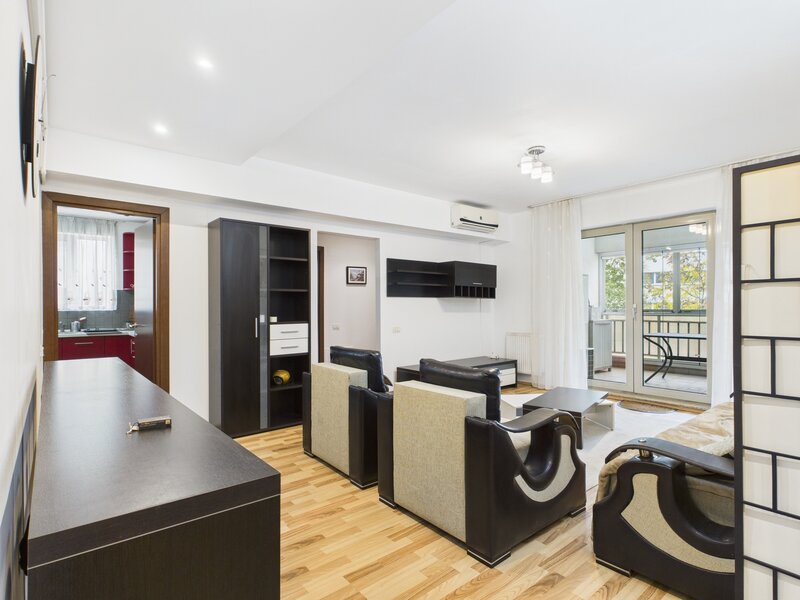 Militari, Uverturii,