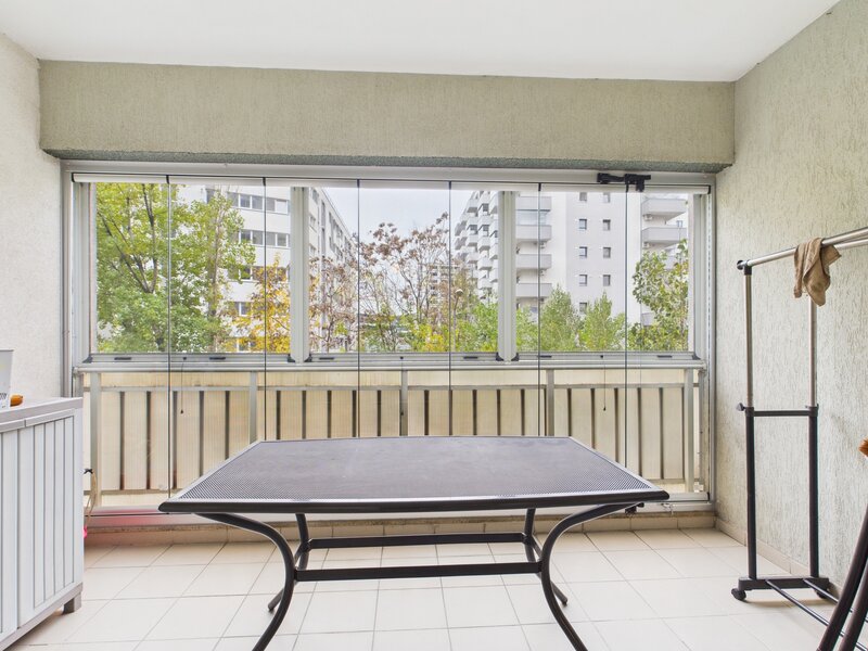 Militari, Uverturii,