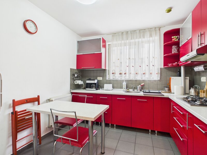 Militari, Uverturii,